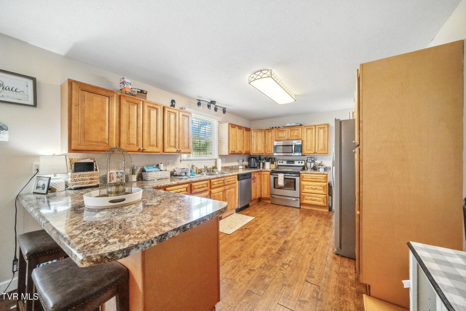 Photo #25: 106 Brown Avenue