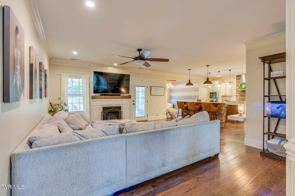 Photo #18: 3017 Calton Hill