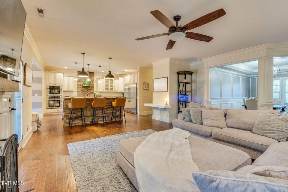 Photo #21: 3017 Calton Hill