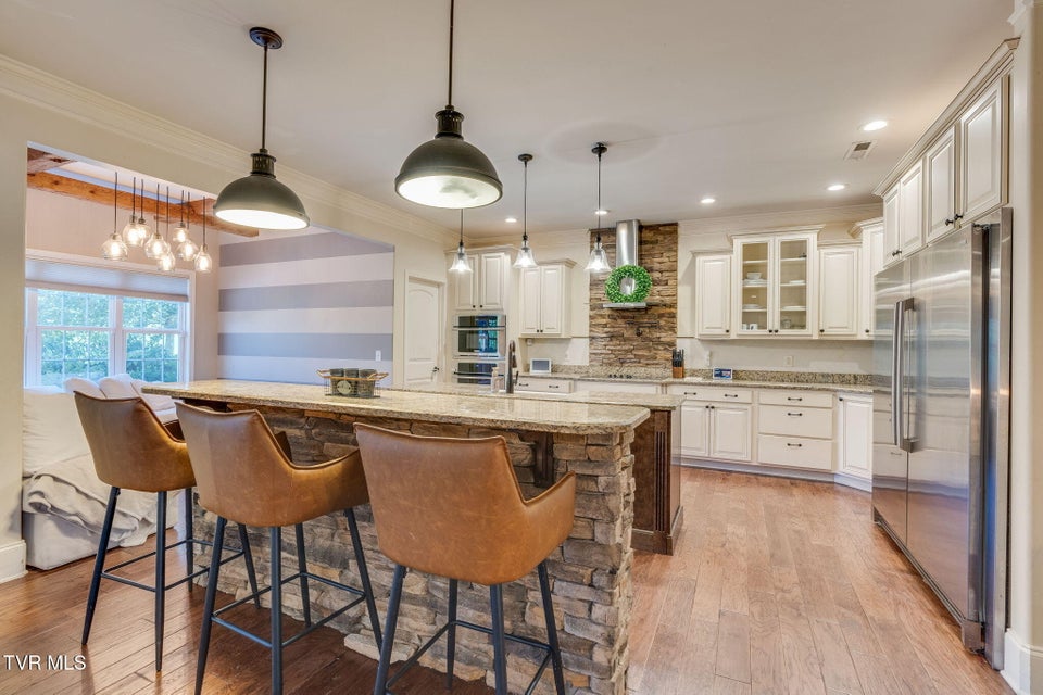 Photo #23: 3017 Calton Hill