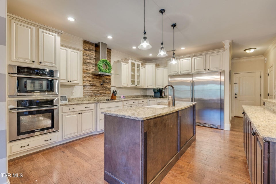 Photo #26: 3017 Calton Hill