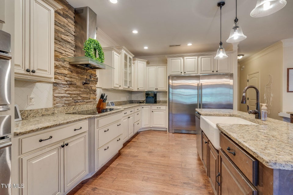 Photo #27: 3017 Calton Hill