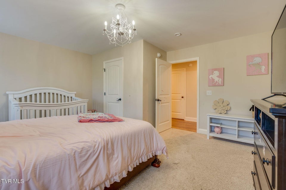 Photo #38: 3017 Calton Hill