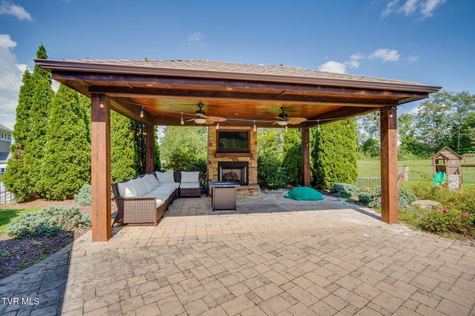 Photo #10: 3017 Calton Hill