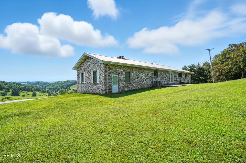 Photo #35: 2067 High Point Road Road