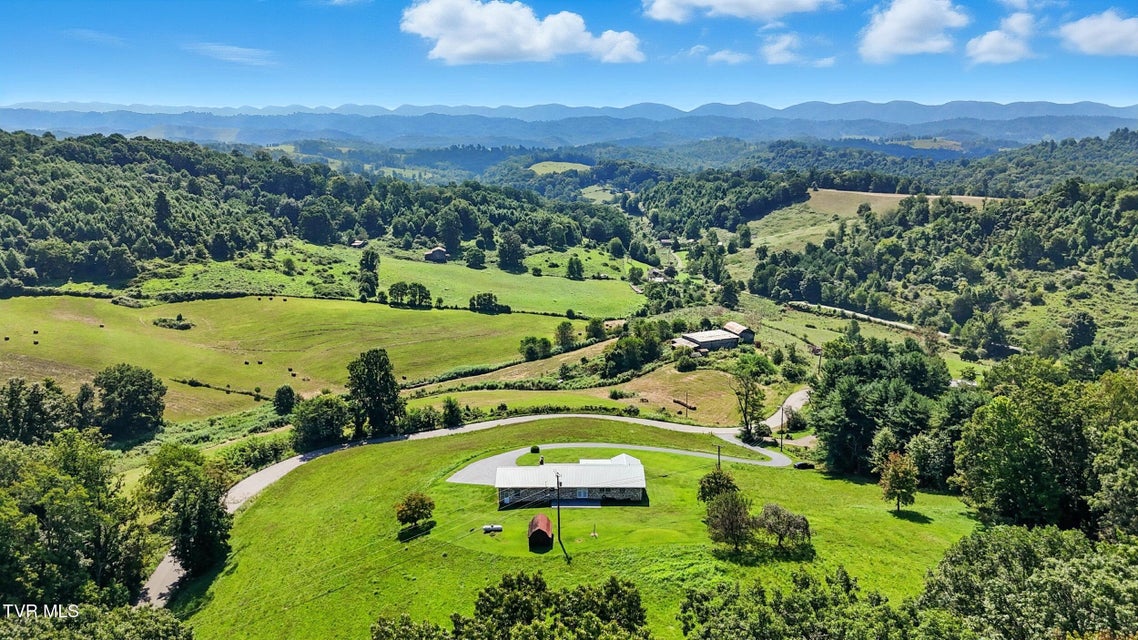 Photo #44: 2067 High Point Road Road