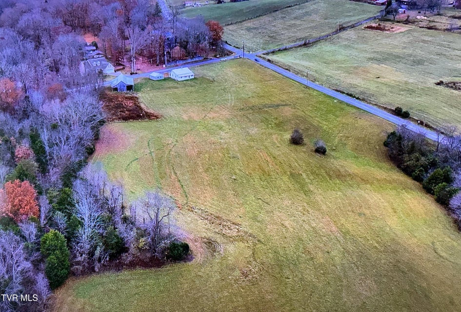 Photo #8: 98 Lake Meadow Drive