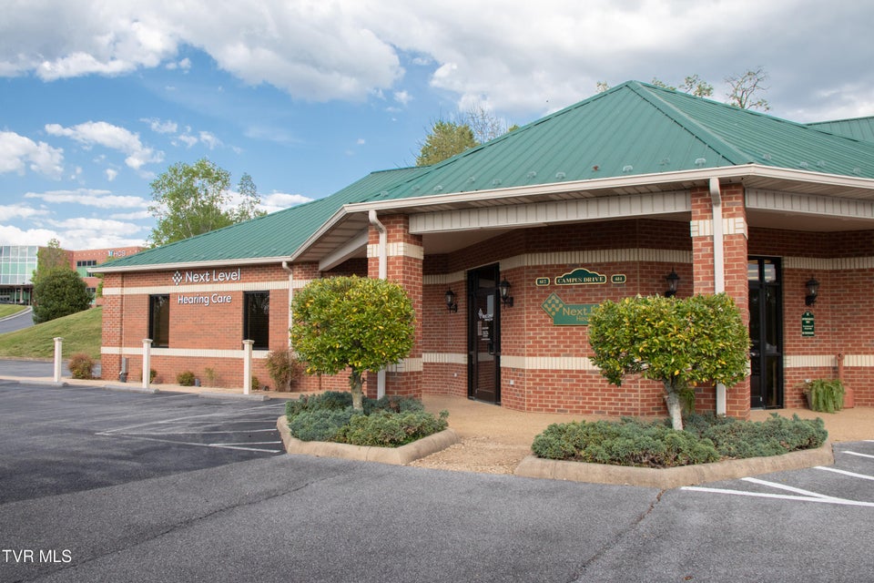 Photo #2: 612 Campus Drive