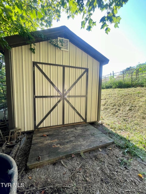 Photo #17: 14446 Black Hollow Road