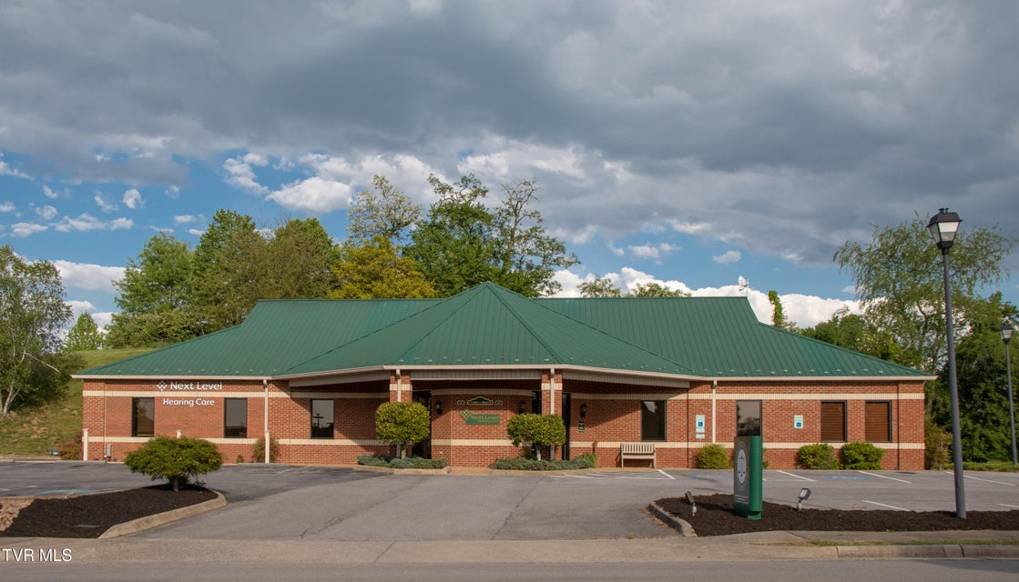 Photo #15: 612 Campus Drive