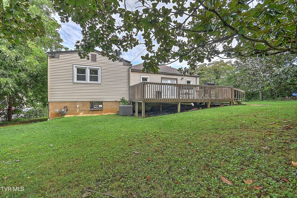 Photo #22: 609 Hamilton Street