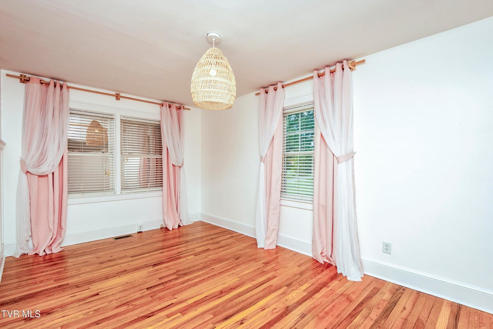 Photo #28: 363 Sandalwood Drive