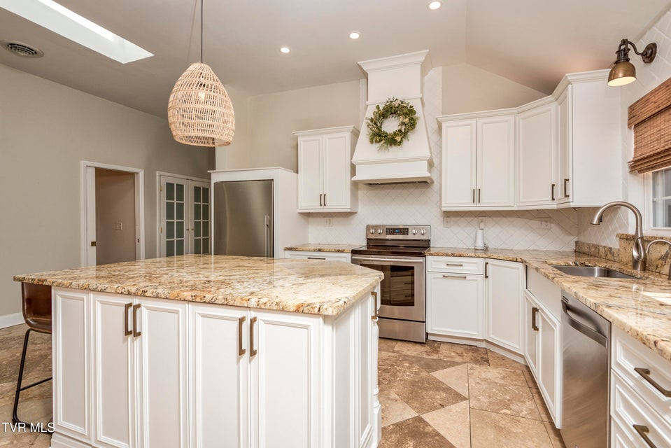 Photo #18: 363 Sandalwood Drive