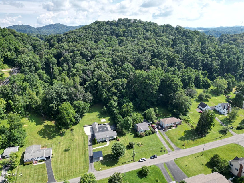 Photo #5: 363 Sandalwood Drive