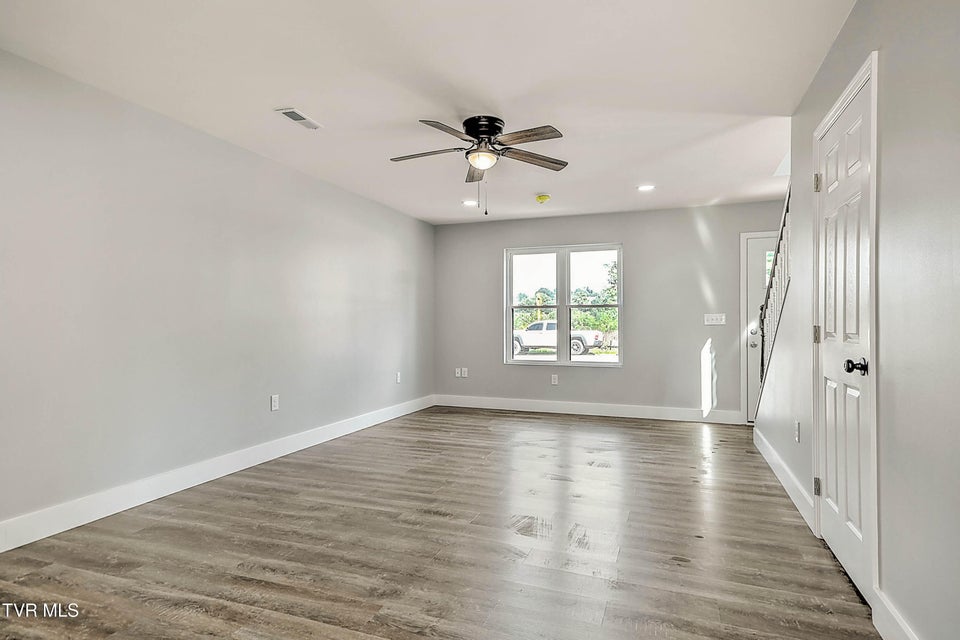 Photo #8: 1101 Rhode Island Avenue