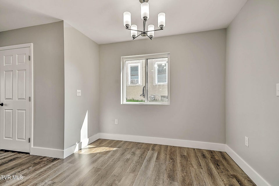 Photo #11: 1101 Rhode Island Avenue