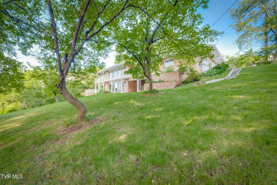 Photo #5: 501 Smith Lane