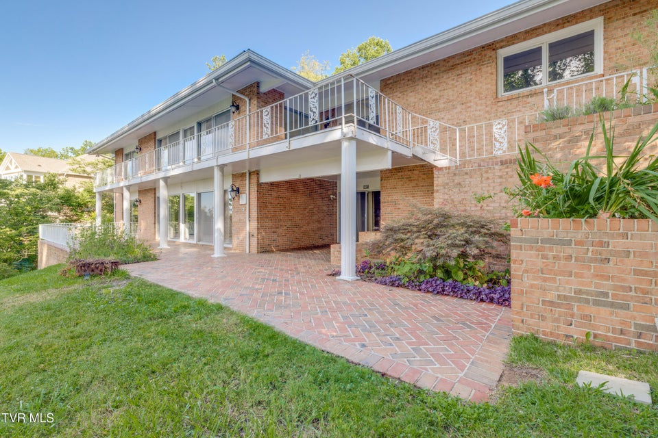 Photo #6: 501 Smith Lane