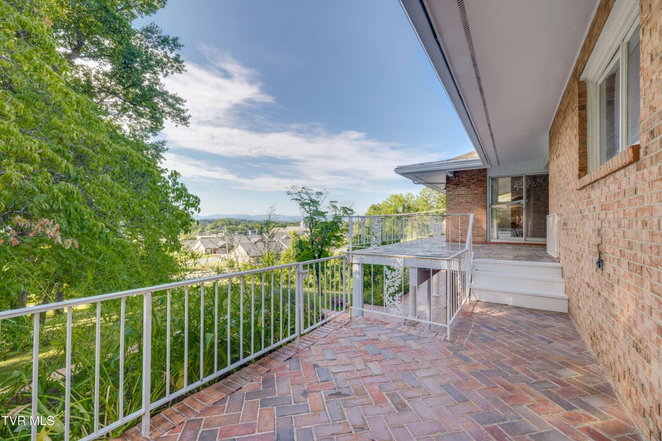 Photo #9: 501 Smith Lane