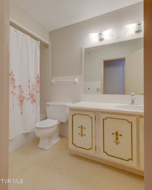 Photo #31: 501 Smith Lane