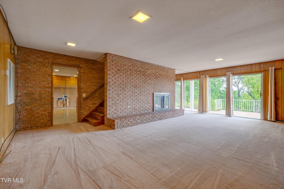 Photo #33: 501 Smith Lane