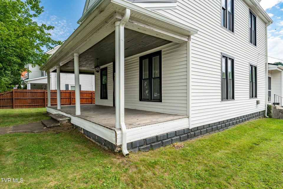 Photo #5: 216 Church Street