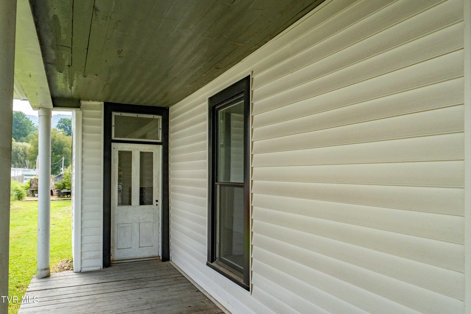 Photo #10: 216 Church Street