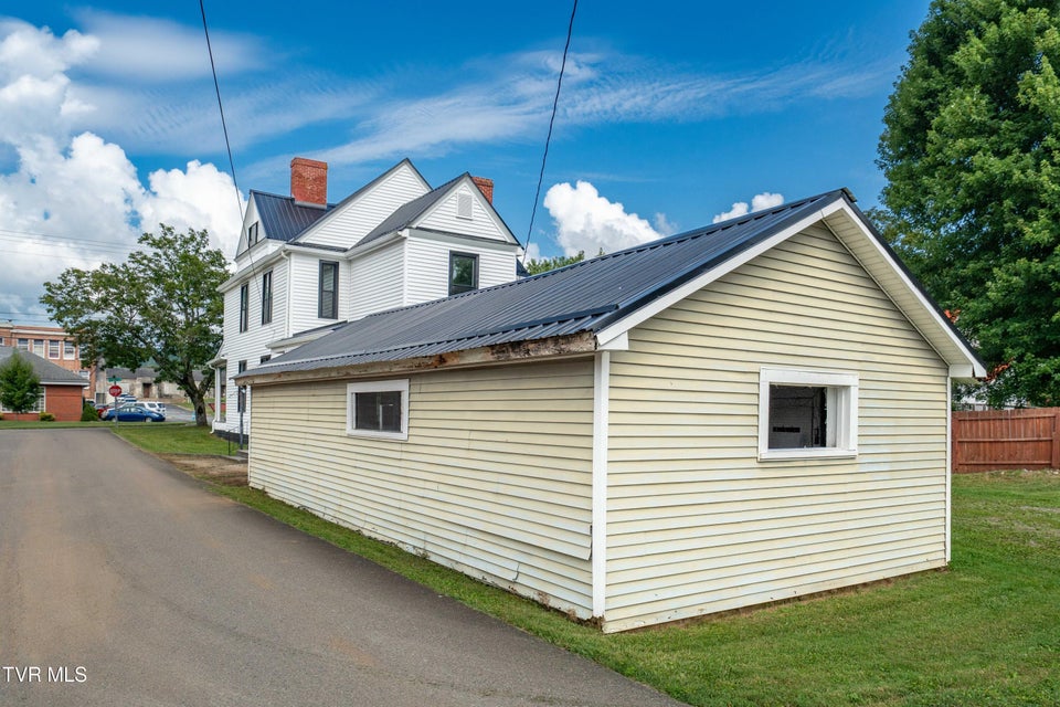 Photo #12: 216 Church Street