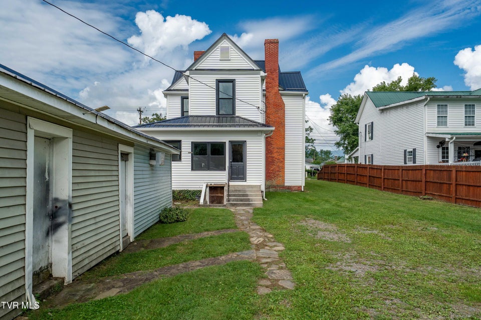 Photo #13: 216 Church Street