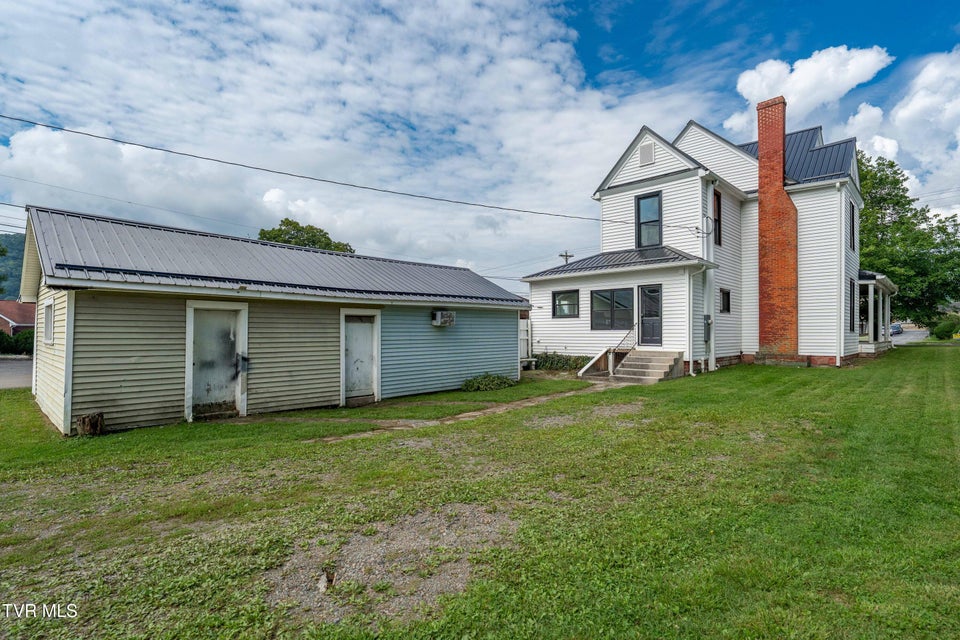 Photo #14: 216 Church Street