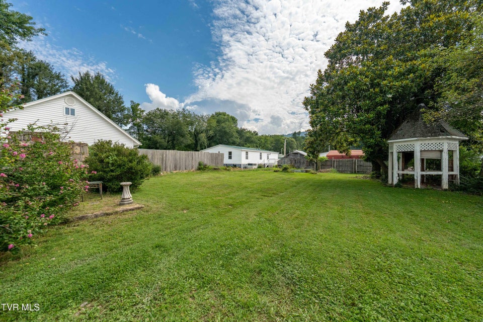 Photo #21: 216 Church Street