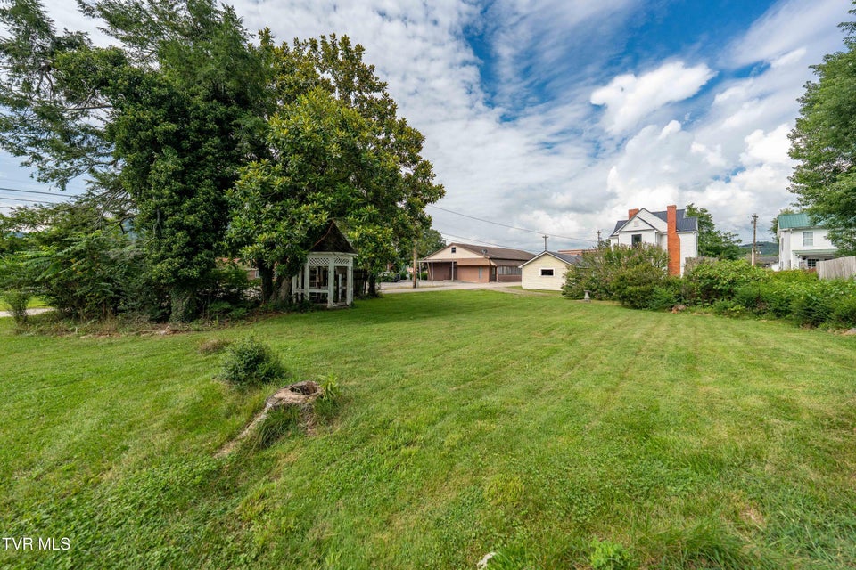 Photo #24: 216 Church Street