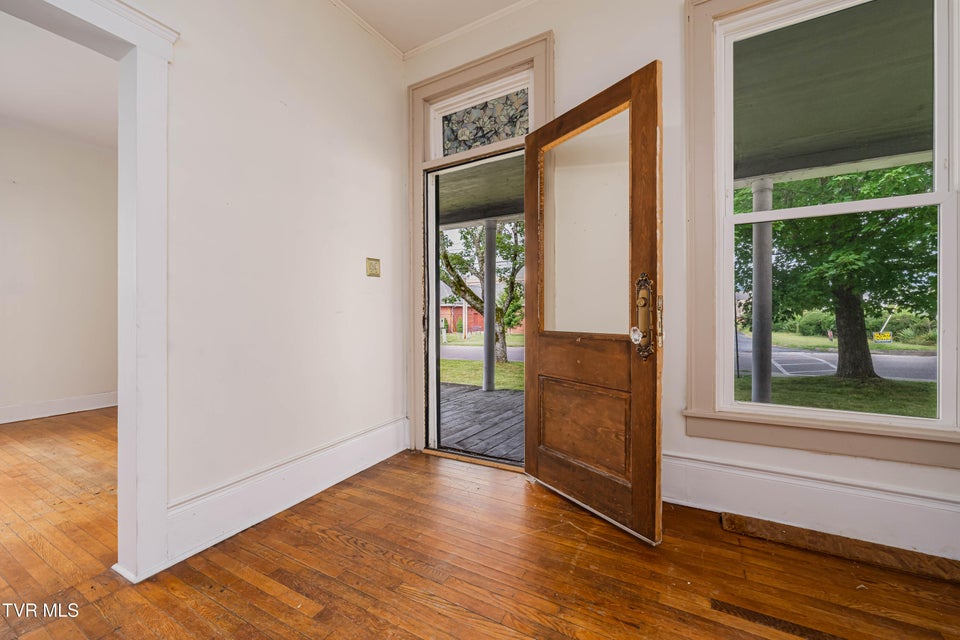 Photo #26: 216 Church Street