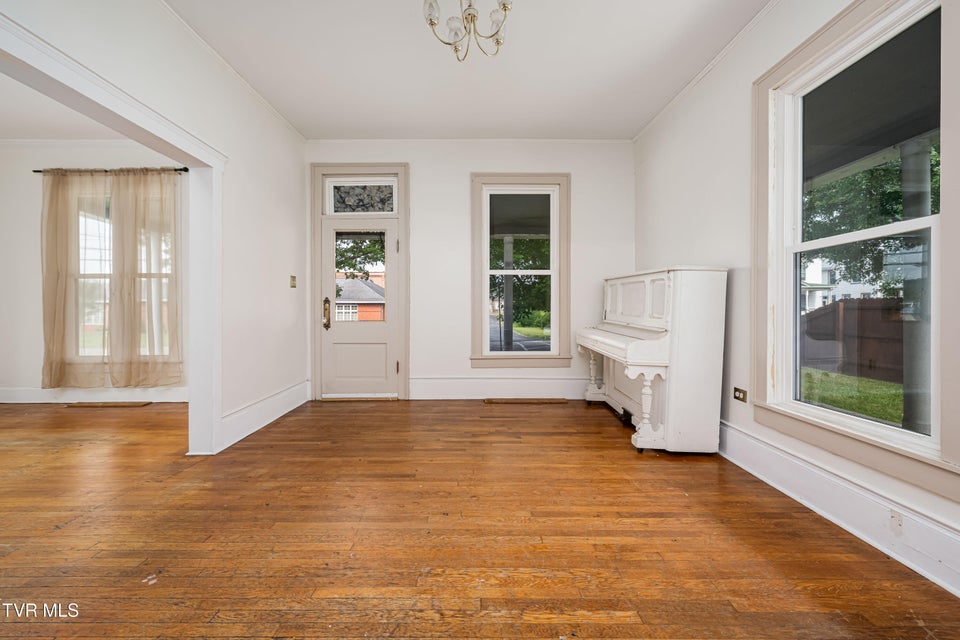 Photo #28: 216 Church Street