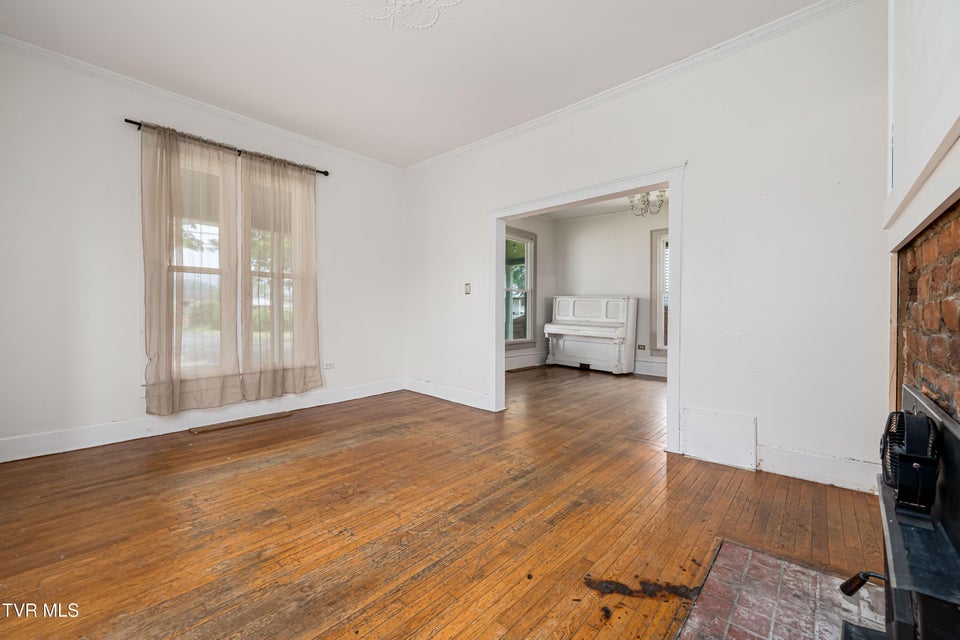 Photo #33: 216 Church Street