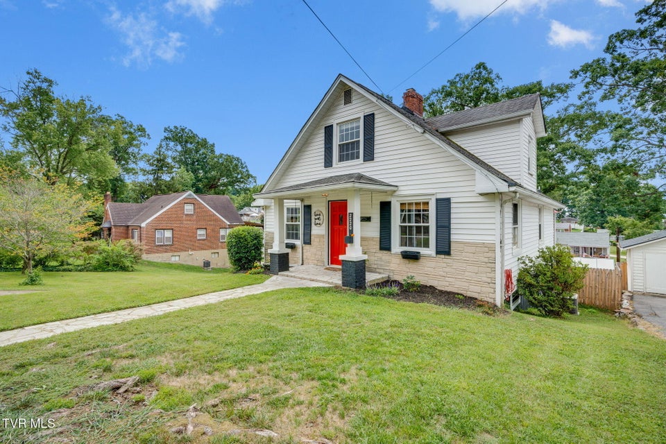 Photo #3: 2220 Cypress Street