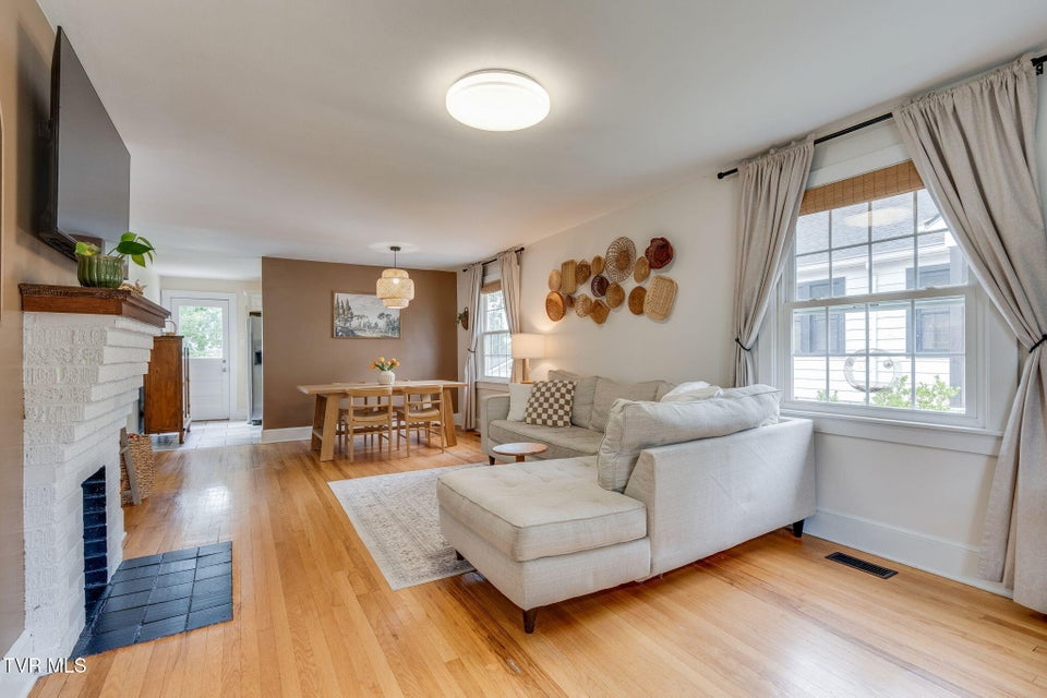 Photo #5: 2220 Cypress Street