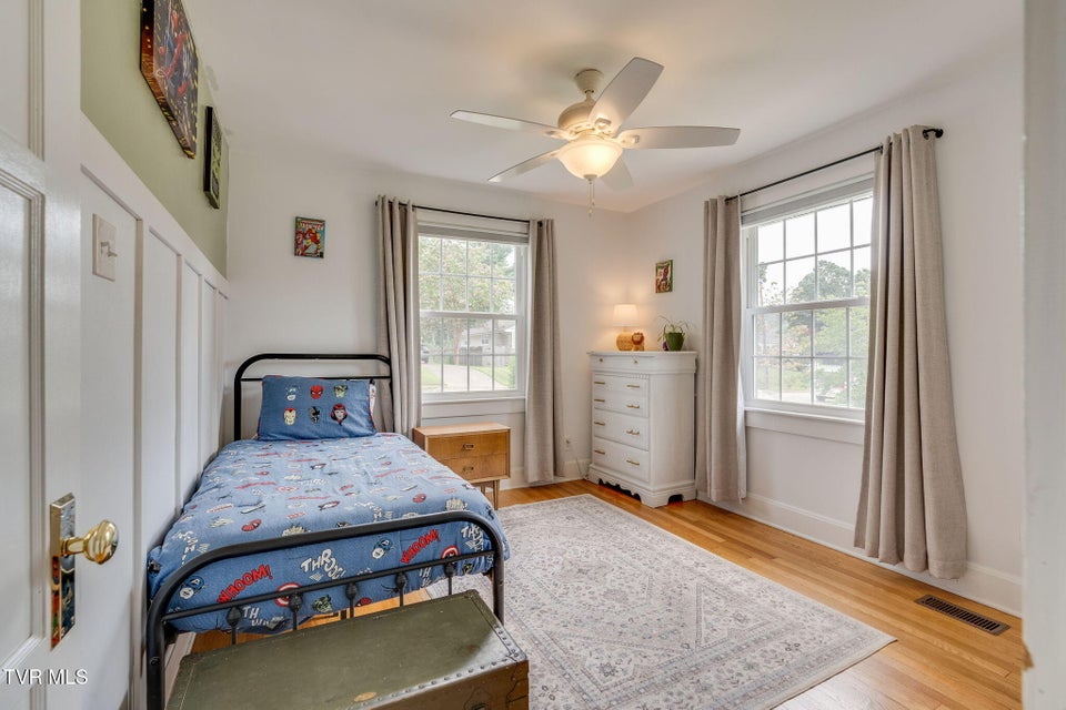 Photo #13: 2220 Cypress Street