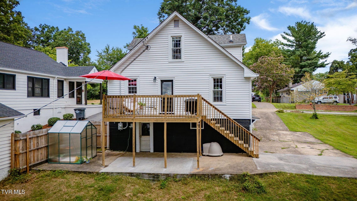 Photo #32: 2220 Cypress Street