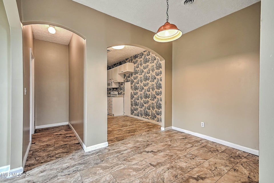 Photo #12: 284 Railroad Avenue