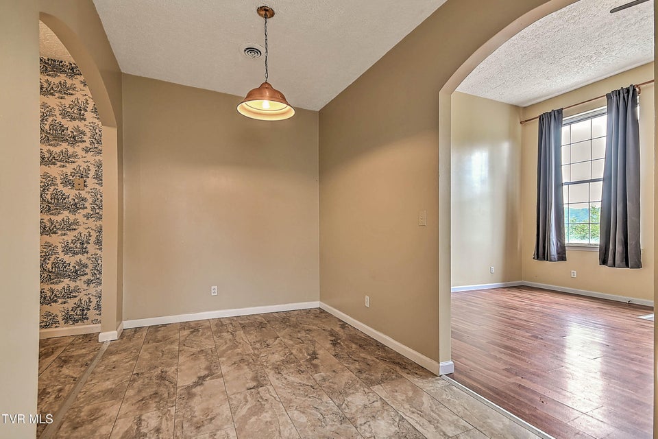 Photo #13: 284 Railroad Avenue