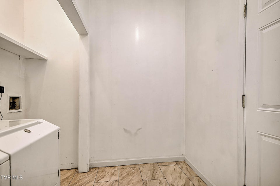 Photo #23: 284 Railroad Avenue