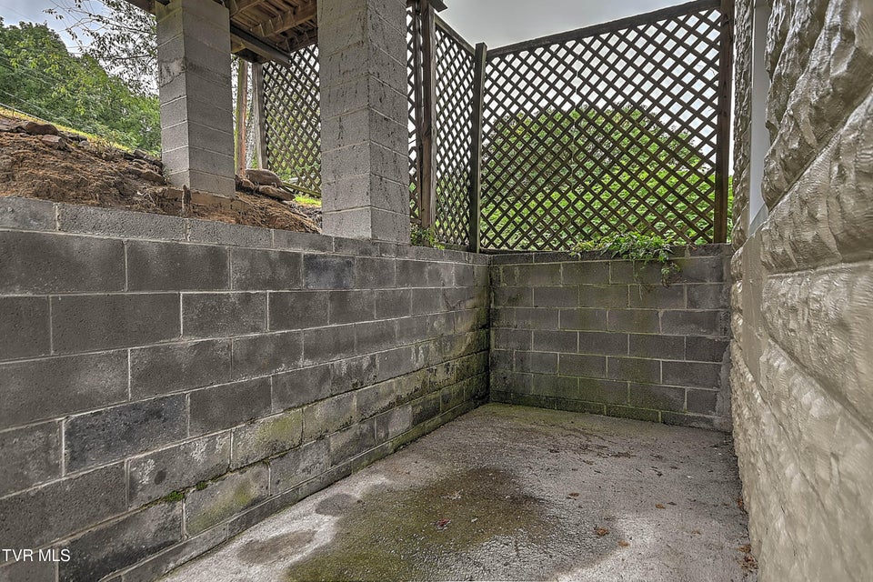 Photo #42: 284 Railroad Avenue