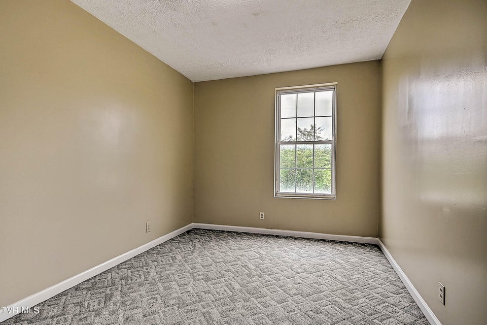 Photo #26: 284 Railroad Avenue