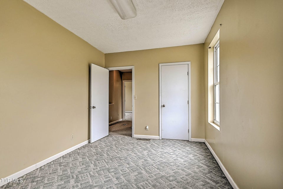 Photo #30: 284 Railroad Avenue