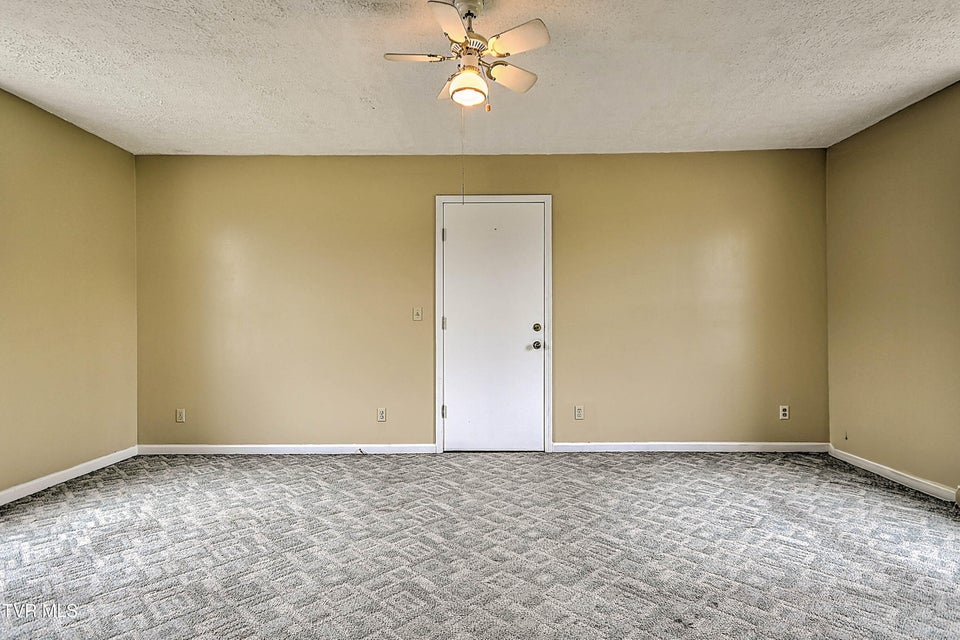 Photo #33: 284 Railroad Avenue