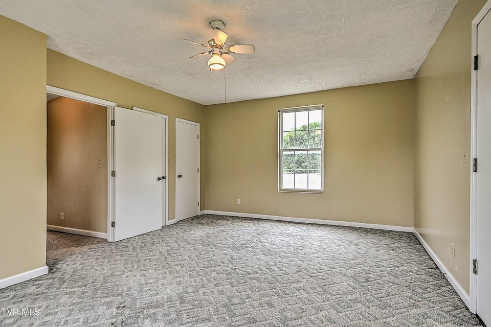 Photo #35: 284 Railroad Avenue