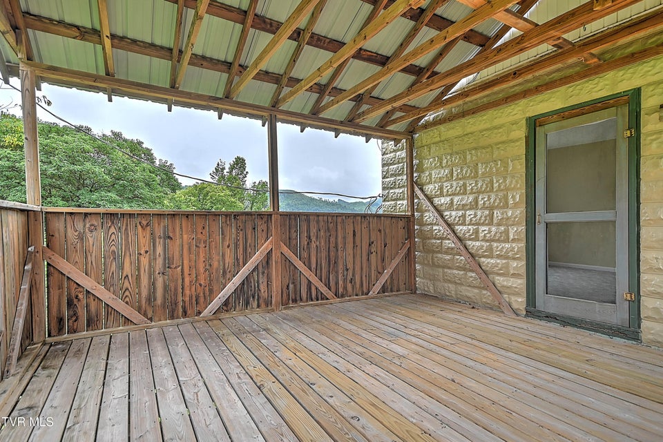 Photo #41: 284 Railroad Avenue