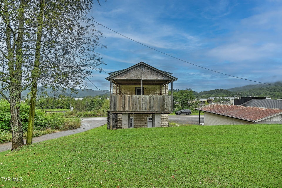 Photo #45: 284 Railroad Avenue