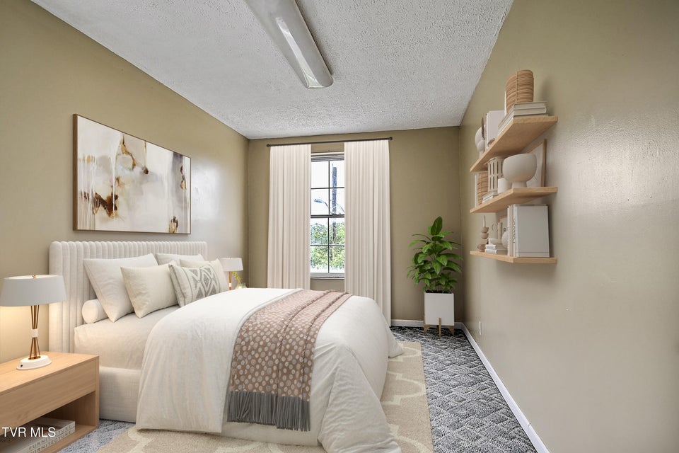 Photo #29: 284 Railroad Avenue